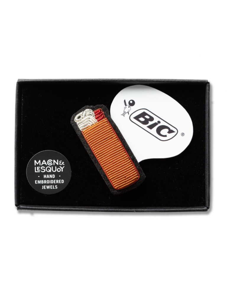 Broche briquet bic