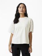 YASLEX SS TOP W. EMB SLEEVES S. NOOS