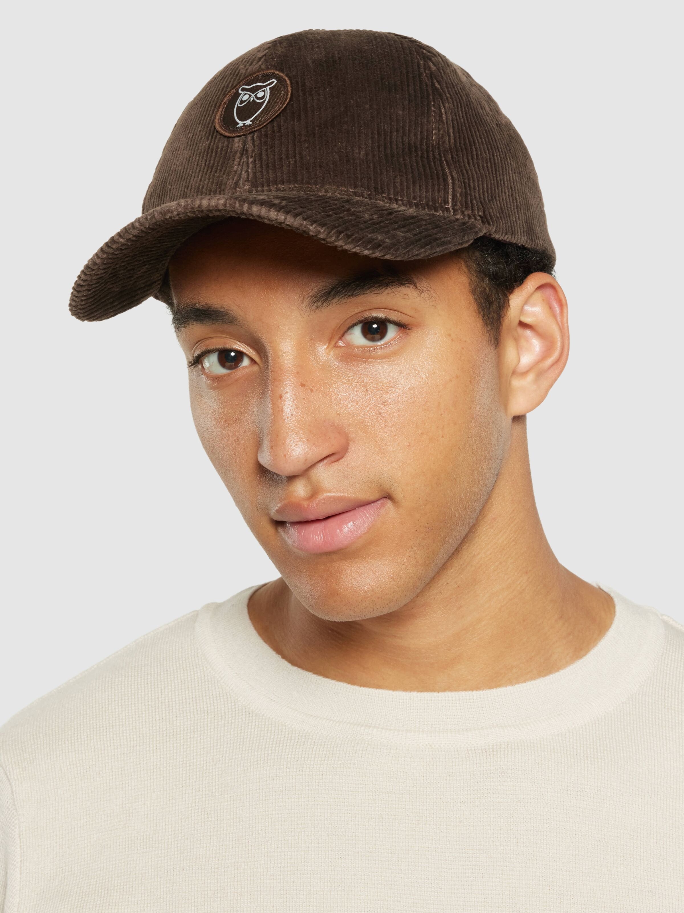 8 Wales corduroy cap - GOTS/Vegan