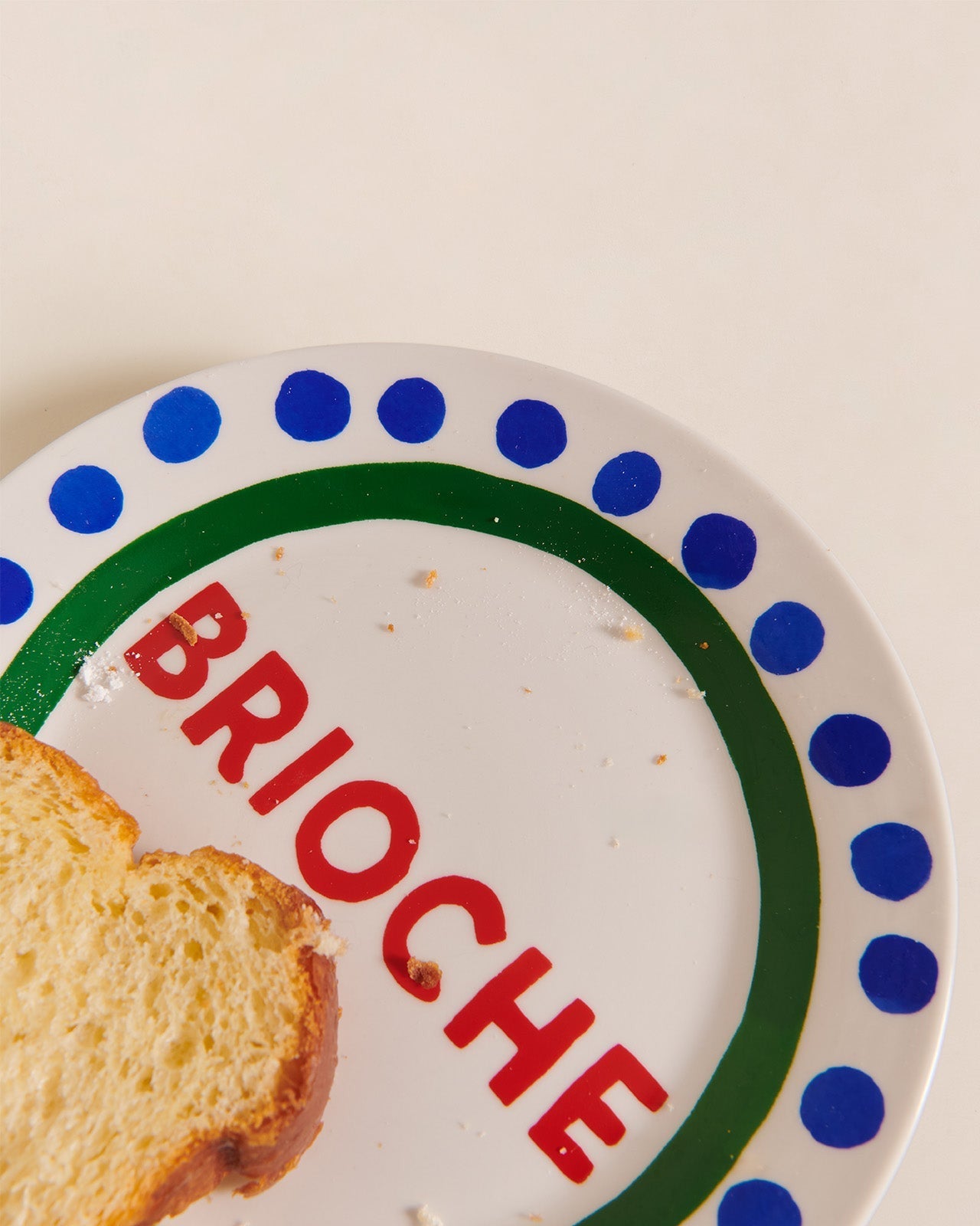 L'assiette Brioche en porcelaine