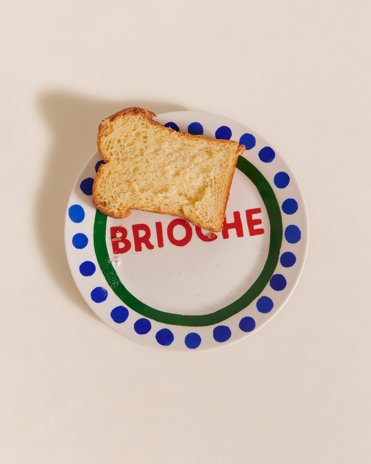 L'assiette Brioche en porcelaine