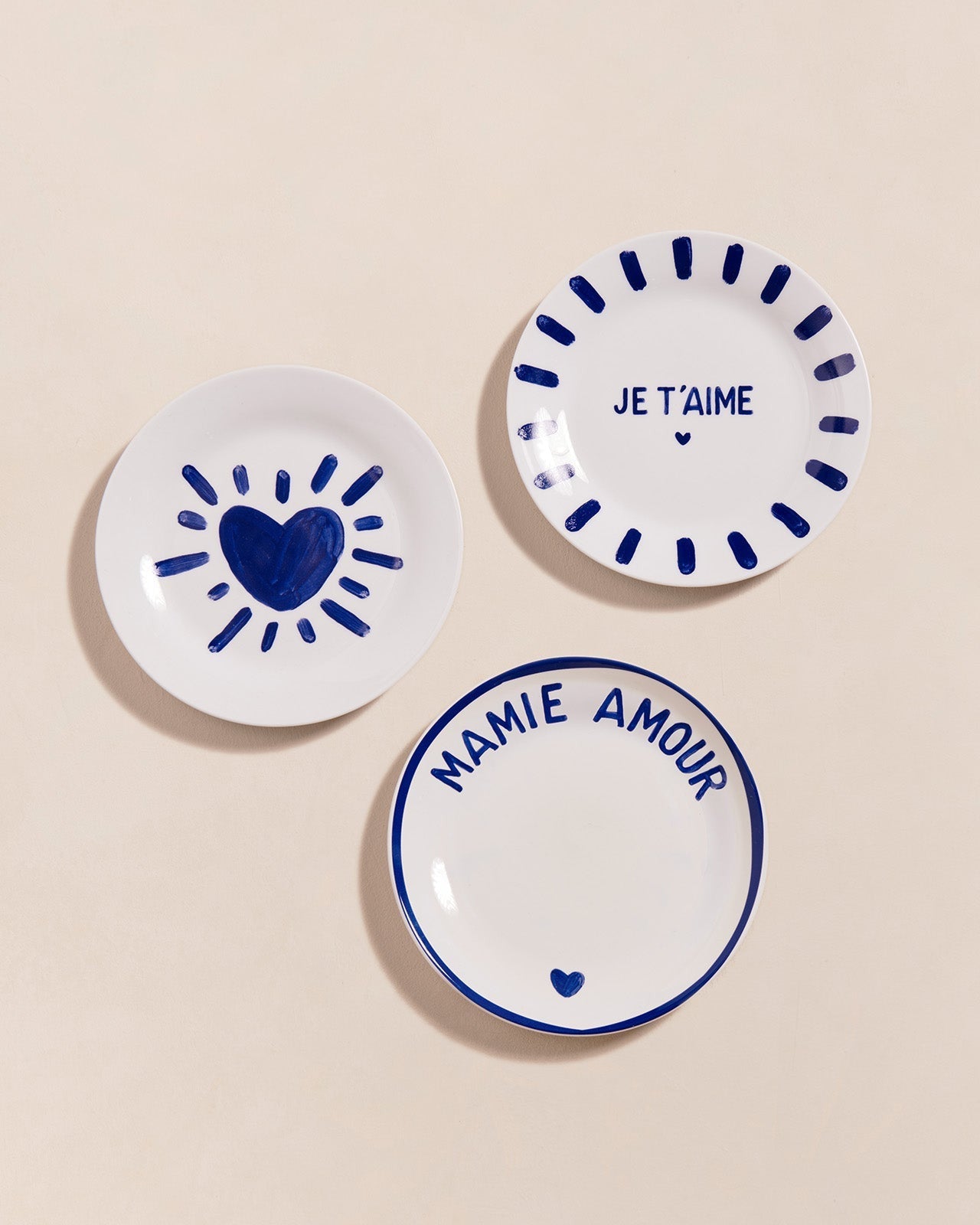 L'assiette Mamie amour en porcelaine - bleu